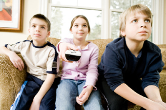 Почему дети смотрят рекламу