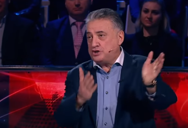 Багдасаров своей речью о США довел американца до "белого каления". Багдасаров своей речью о США довел американца до "белого каления".