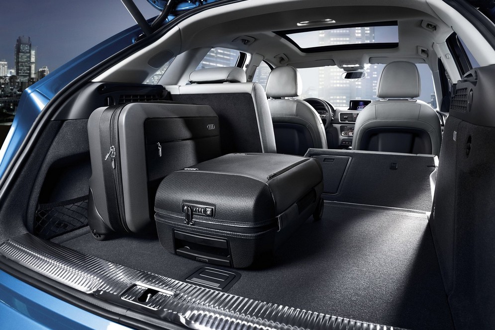Audi-Q3_2015_1600x1200_wallpaper_33.jpg