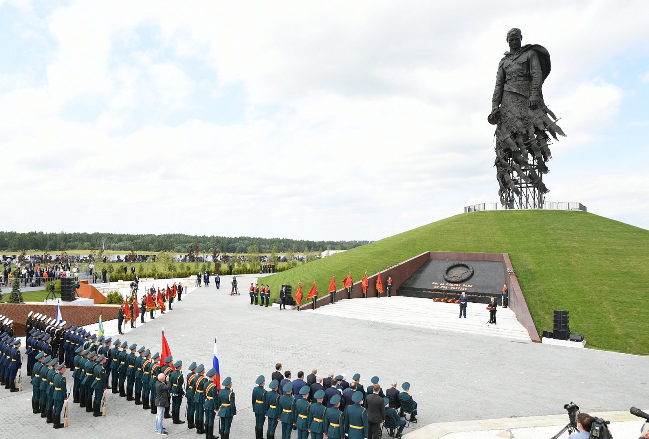 Запад проиграл России