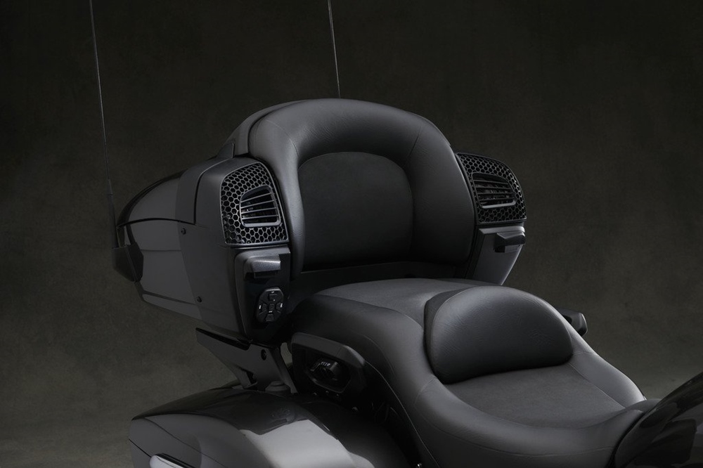 Новый круизер Yamaha Star Venture 2018