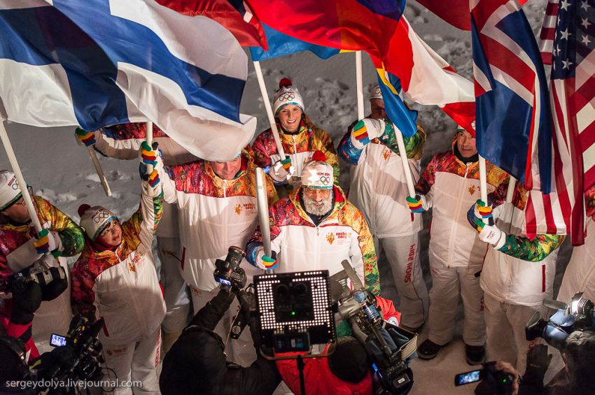 Олимпиада, огонь, факел, Северный Полюс