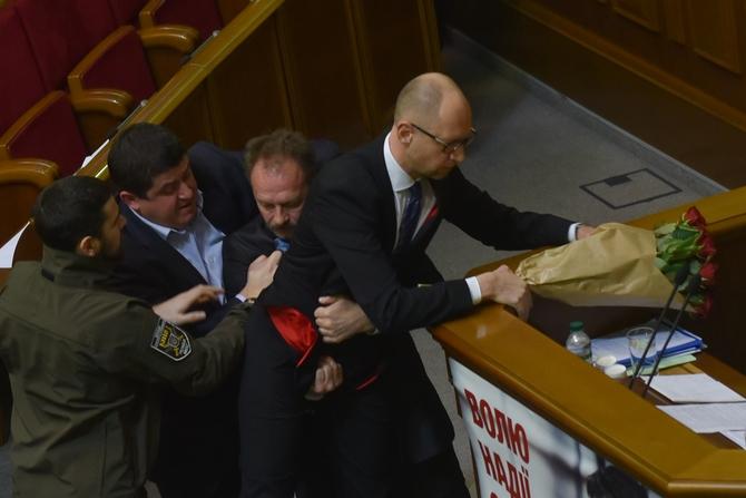 Украиной правят безумцы! Украиной правят безумцы!