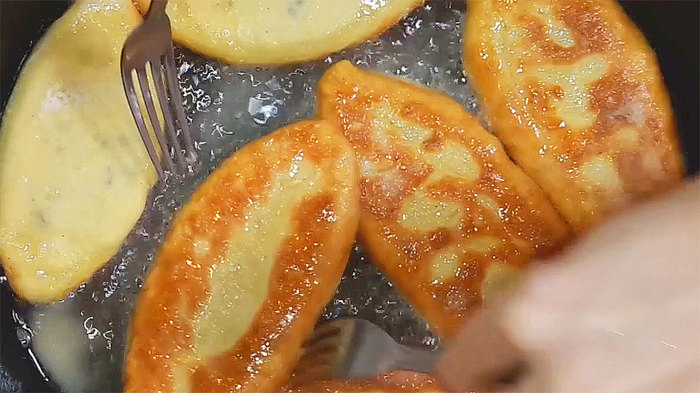 Картофельные пирожки с фаршем – пошаговый рецепт пирожков жареных на сковороде с фаршем из картофельного теста видео рецепт, фоторецепт, пирожки с мясом, пирожки на сковороде, пирожки с фаршем, рецепт, картофельное тесто, видео, длиннопост