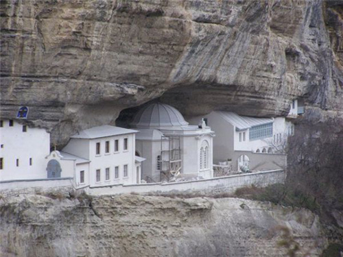 Легенды и загадки крымских подземелий
