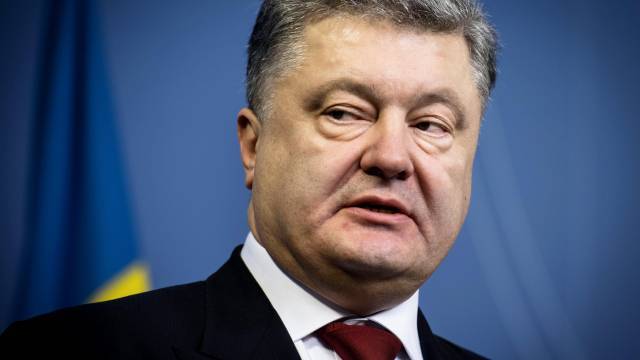 Представитель Порошенко: Украина не торопится разрывать дипотношения с Россией