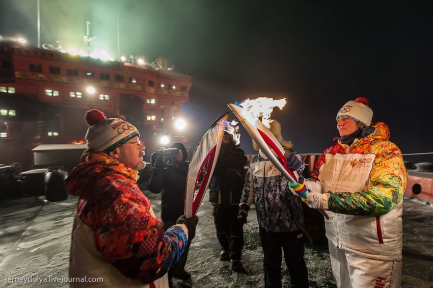 Олимпиада, огонь, факел, Северный Полюс