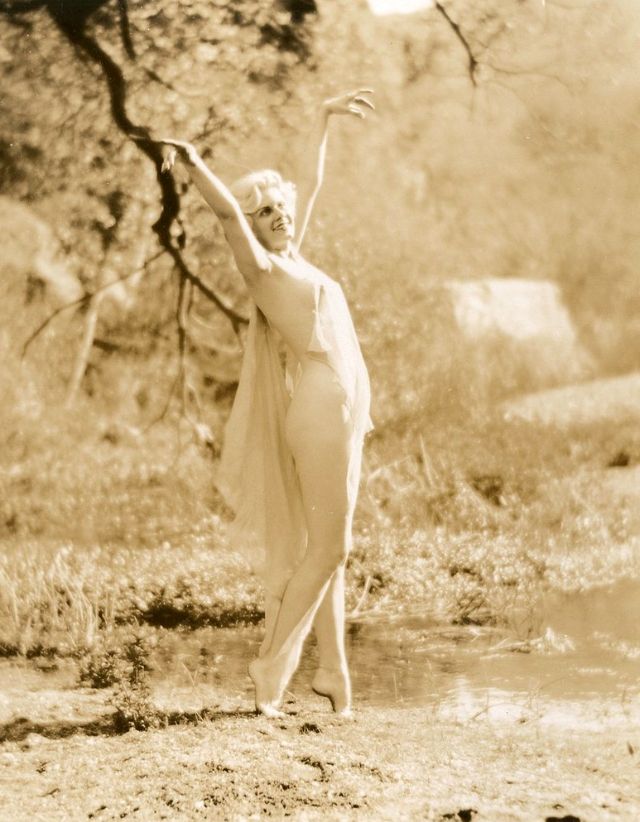 Jean Harlow Taken by Edwin Bower Hesser, 1929 (27).jpg