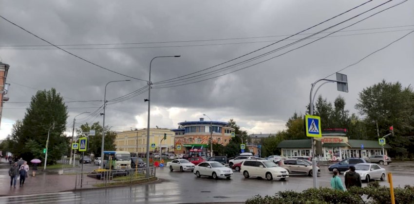 Барнаульские власти прокомментировали десятиминутный «красный светофор» на пересечении Калинина и Профинтерна