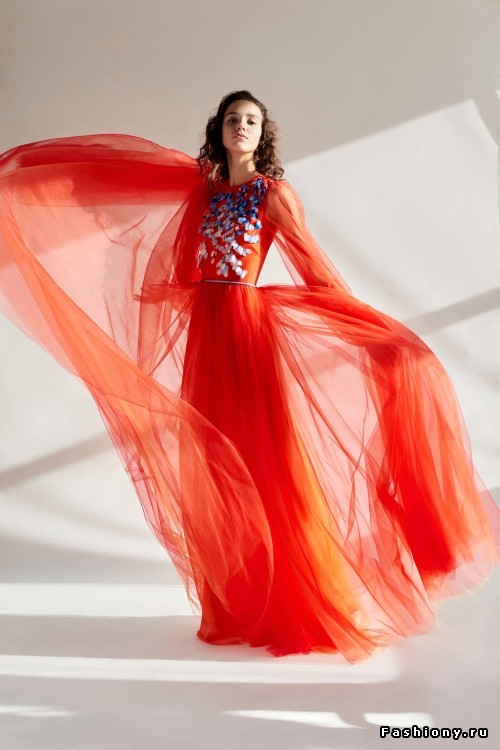 Элегантность и женственность в коллекции Carolina Herrera pre-fall 2018 Элегантность и женственность в коллекции Carolina Herrera pre-fall 2018