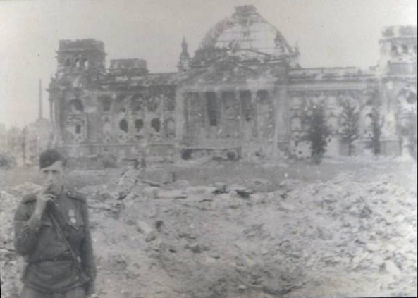 "РАЗВАЛИНАМИ РЕЙХСТАГА УДОВЛЕТВОРЕН!!!" вов, победа