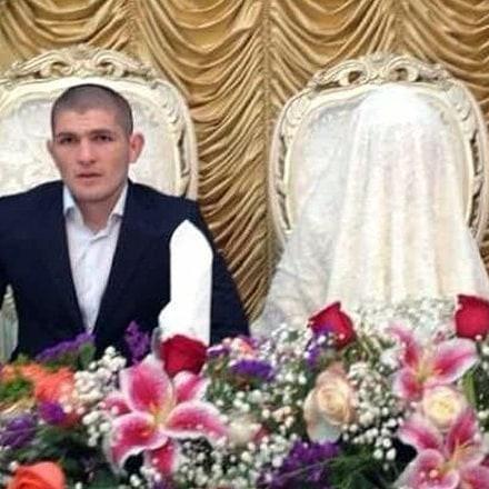 Жена Хабиба Нурмагомедова и подруга Конора Макгрегора – кто они? Жена Хабиба Нурмагомедова и подруга Конора Макгрегора – кто они?