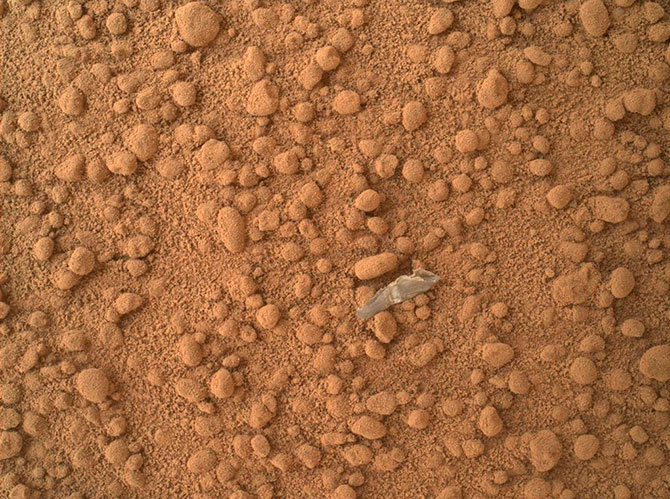 Curiosity приступил к анализу грунта Марса