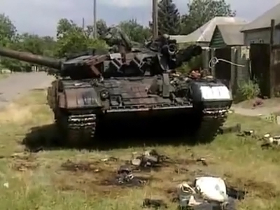 Донецкие ополченцы захватили 221 танк и 288 БТРов