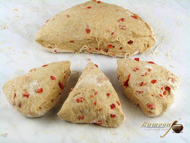 Фугасс цельнозерновой с перцем.