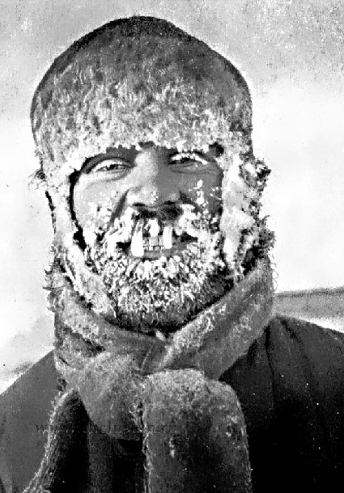 Гибель "Челюскина": 2 месяца ледового плена и чудесное спасение 104 человек Гибель "Челюскина": 2 месяца ледового плена и чудесное спасение 104 человек