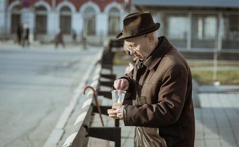 Росстат показывает чудеса борьбы с бедностью Росстат показывает чудеса борьбы с бедностью