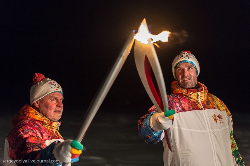 Олимпиада, огонь, факел, Северный Полюс