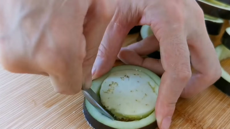 Так баклажаны вы ещё не готовили! Экономное и вкусное блюдо