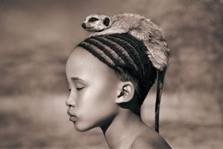 Люди и животные в фотографиях Gregory Colbert