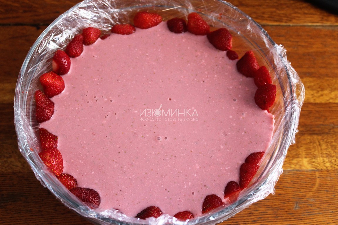 муссовый торт с клубникой муссовый торт с клубникой