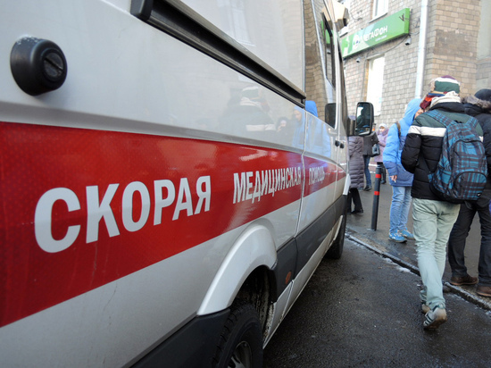 Охраннику, заступившемуся за девушек, отрезали ухо в центре Москвы Охраннику, заступившемуся за девушек, отрезали ухо в центре Москвы