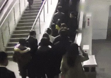 Лень и эскалаторы gif, лестница, лестницы, подборка, прикол, эскалаторы