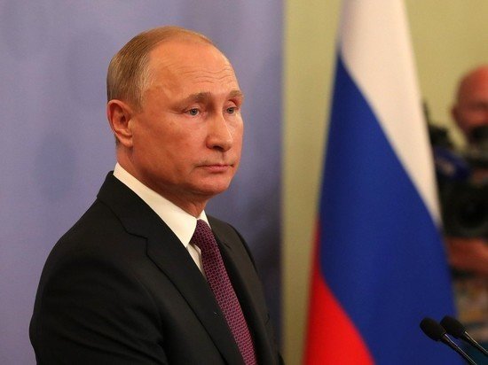 В Белом доме объяснили, почему Трамп не пожал руку Путину В Белом доме объяснили, почему Трамп не пожал руку Путину