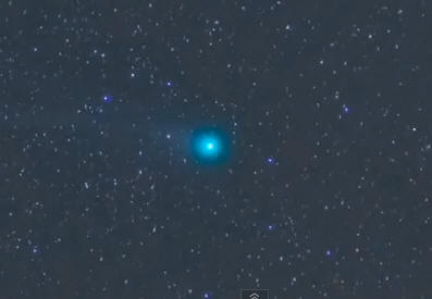 Астрономы-любители запечатлели редчайшее явление - комету Лавджоя