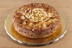 Яблочная шарлотка - вкусный пирог за несколько минут