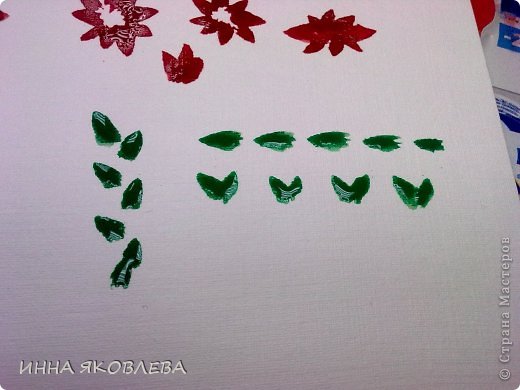 Сегодня хочу напомнить вам детсадовский способ рисования цветов и листьев.
Дети, даже старшие школьники, просто обожают этот способ за простоту, быстроту и эффектность! фото 15