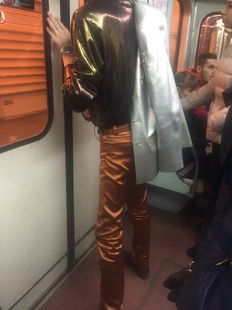 Метромода (приколисты, весельчаки, косплейщики, ну и разные другие...) этакие "специи", разбавляющие бульон обыденности Метромода (приколисты, весельчаки, косплейщики, ну и разные другие...) этакие "специи", разбавляющие бульон обыденности