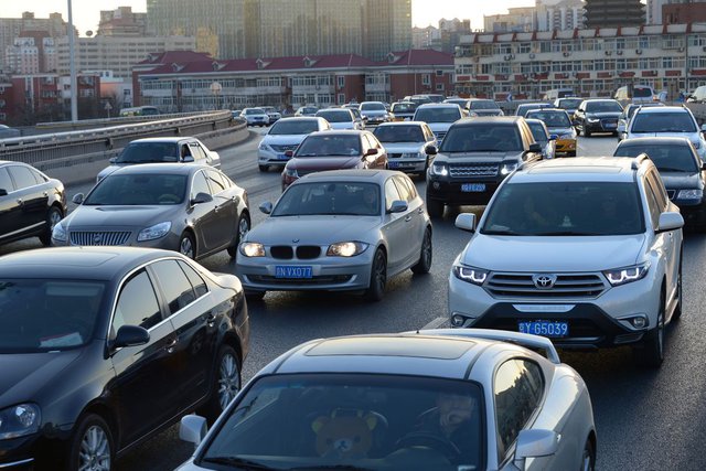Китай хочет запустить систему слежки за автомобилями Китай хочет запустить систему слежки за автомобилями