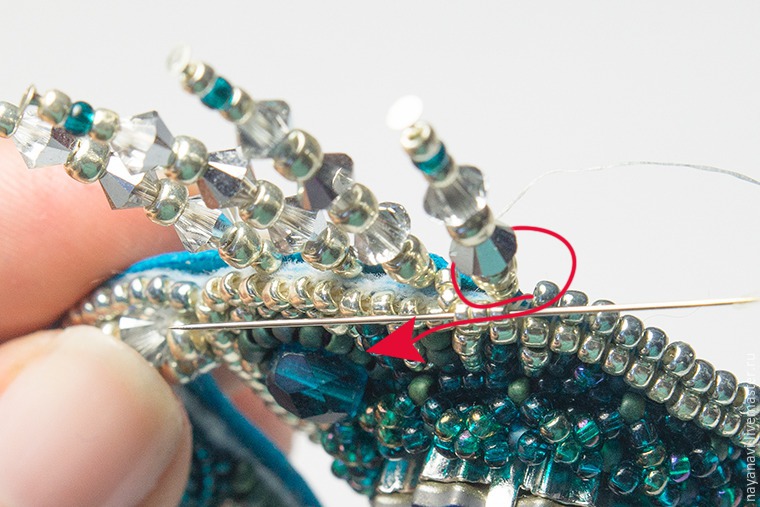 Создаем краба из бисера и кристаллов Swarovski Создаем краба из бисера и кристаллов Swarovski