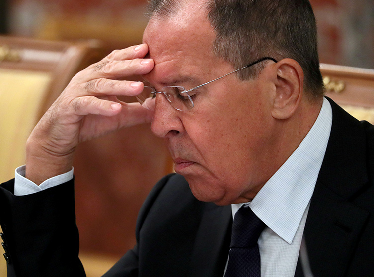 Почему МИД проглатывает обиды в адрес России