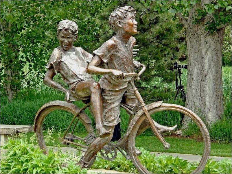 Парк скульптур в Лавлэнде (Benson Park Sculpture Garden) Парк скульптур в Лавлэнде (Benson Park Sculpture Garden)