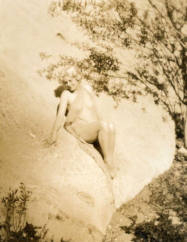 Jean Harlow Taken by Edwin Bower Hesser, 1929 (18).jpg