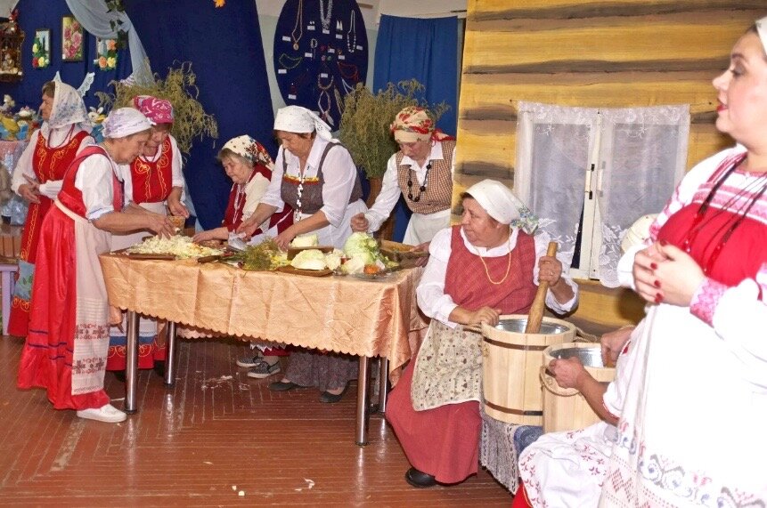 Капустные вечорки. Современный праздник посвященный Сергею капустнику.