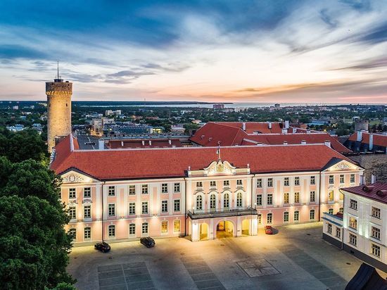 Латвия и Эстония хотят взыскать РФ ущерб за "советскую оккупацию"
