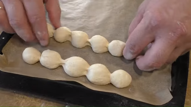 Домашние булочки с сыром Булочки с сыром, Выпечка, Рецепт, Тесто, Приготовление, Другая кухня, Вкусно, Духовка, Видео, Длиннопост