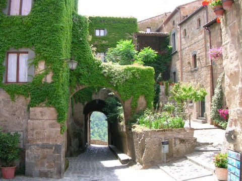 Умирающий и красивый город - Чивита ди Баньореджо. Италия