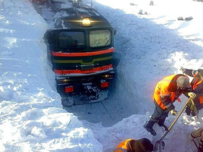 Снежный тоннель. Снежный тоннель.