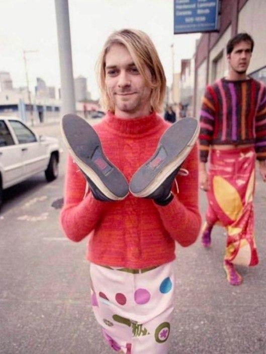 7 крутых фото группы Nirvana в женской одежде