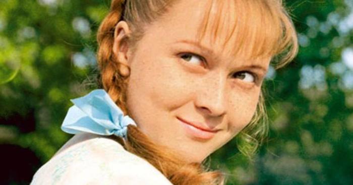 Наталья Гундарева в фильме «Однажды двадцать лет спустя». Наталья Гундарева в фильме «Однажды двадцать лет спустя».