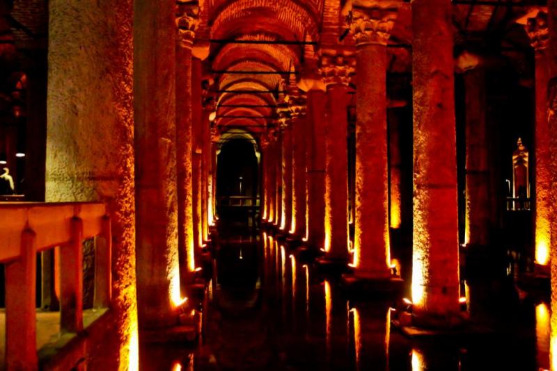 Колонны Цистерны Базилика