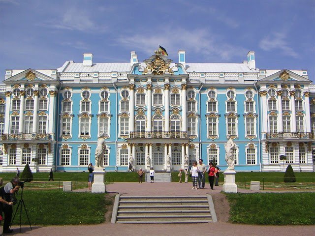 Кто построил Петербург? Кто построил Петербург?