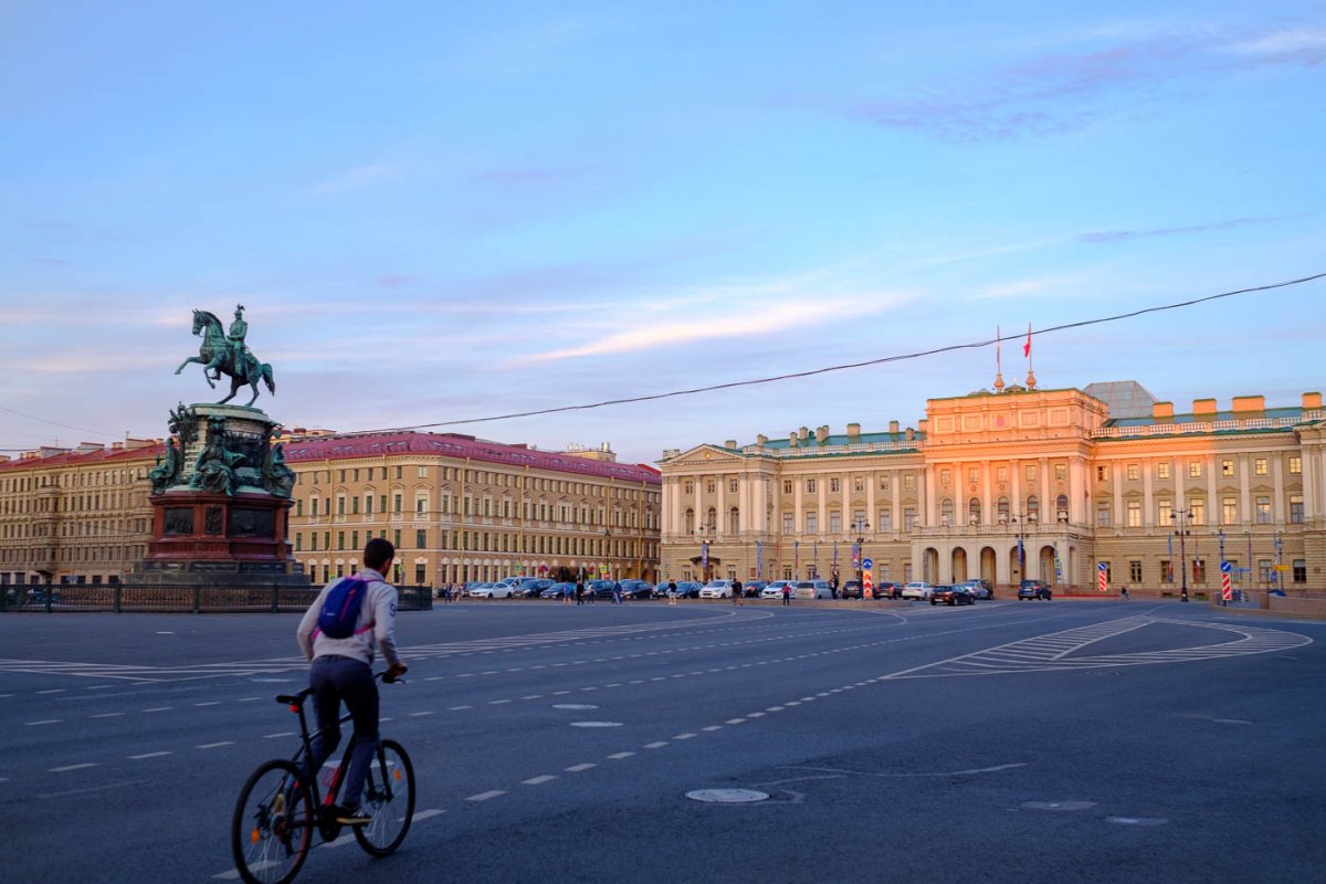 "Белые ночи" в Санкт-Петербурге, глазами американца Харрисона Джейкобса "Белые ночи" в Санкт-Петербурге, глазами американца Харрисона Джейкобса