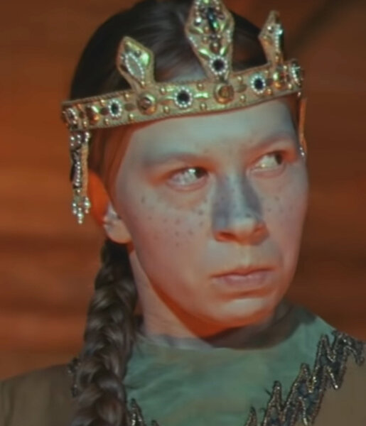 Вера Ивлева в образе ткачихи