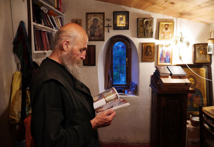 Внутри церкви Максима Исповедника. Внутри церкви Максима Исповедника.