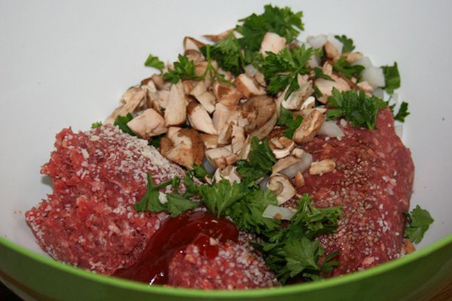 Луково-мясные мячики: блюдо, которое сразит наповал всех твоих гостей!